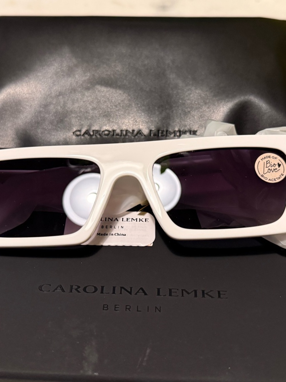 Carolina Lemke White Rectangular Sunglasses with Dark Lenses